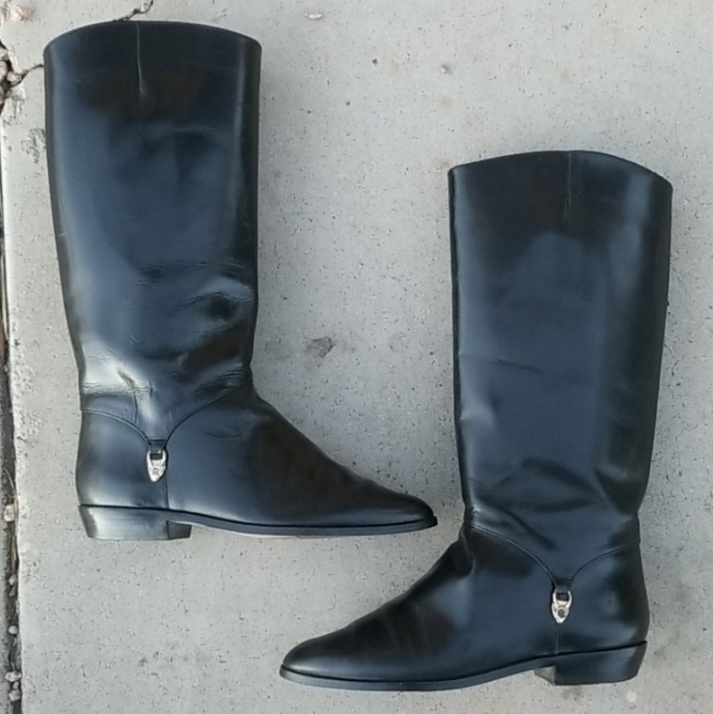 Etienne Aigner boots